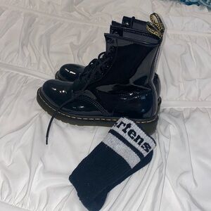 WORN TWICE Dr. Martens Women's 1460 Classic Patent Leather Combat Boots